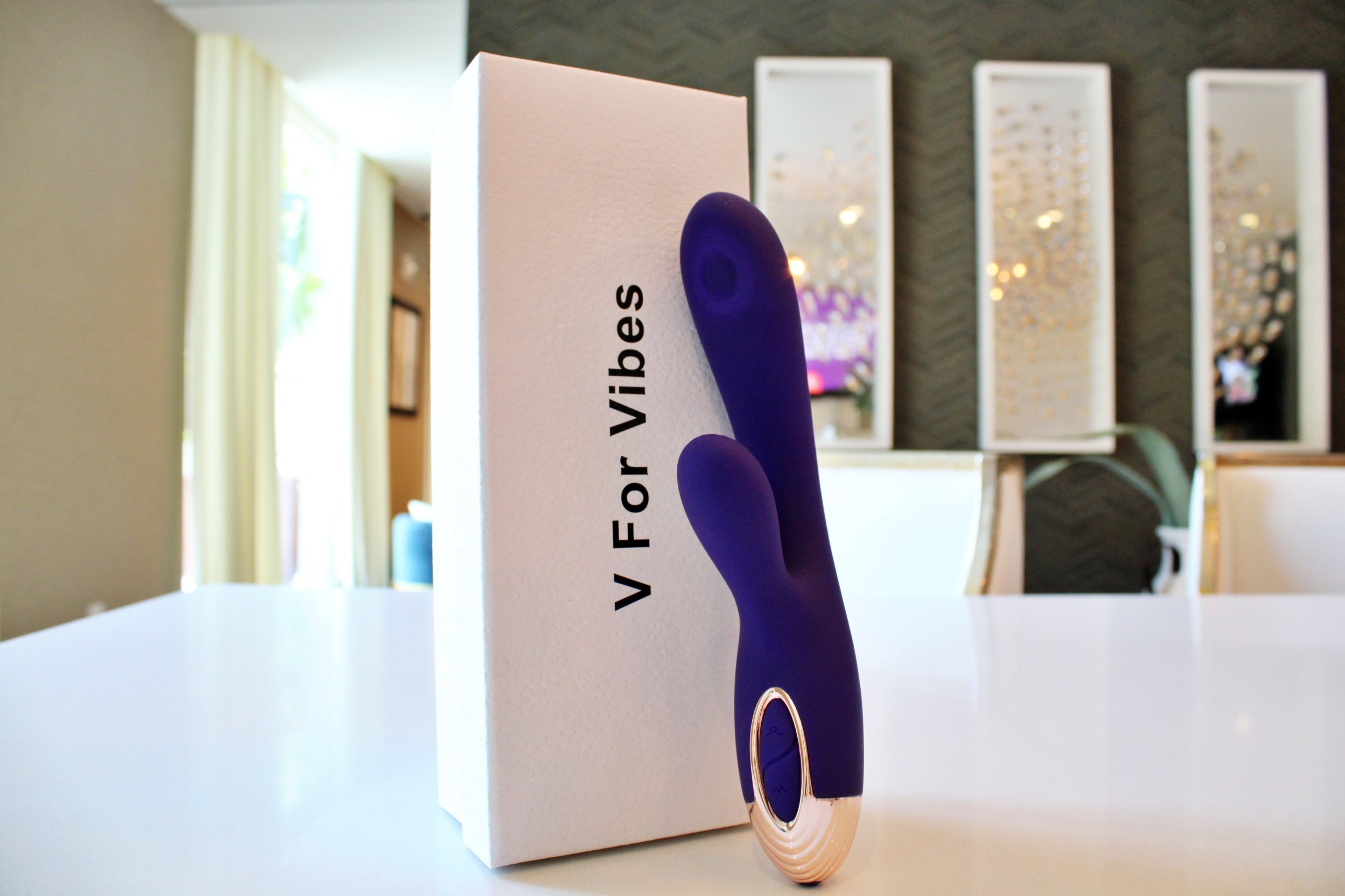 Tapping Vibrator - The Vibrating Rabbit | V For Vibes