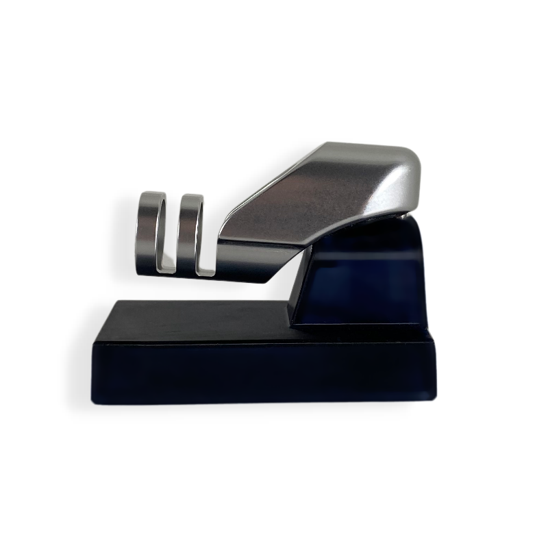 Clio- The Radiant Wearable Vibrating Ring