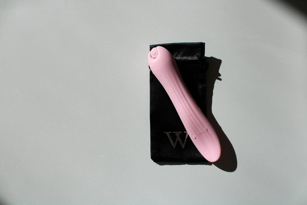 Vibrating Tongue - The Best Tongue Vibrator Invidia | V For Vibes