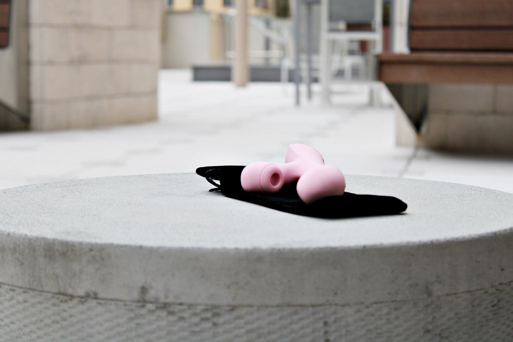 Sucking Vibrator - Rabbit Tapping G-spot Vibrator | V For Vibes