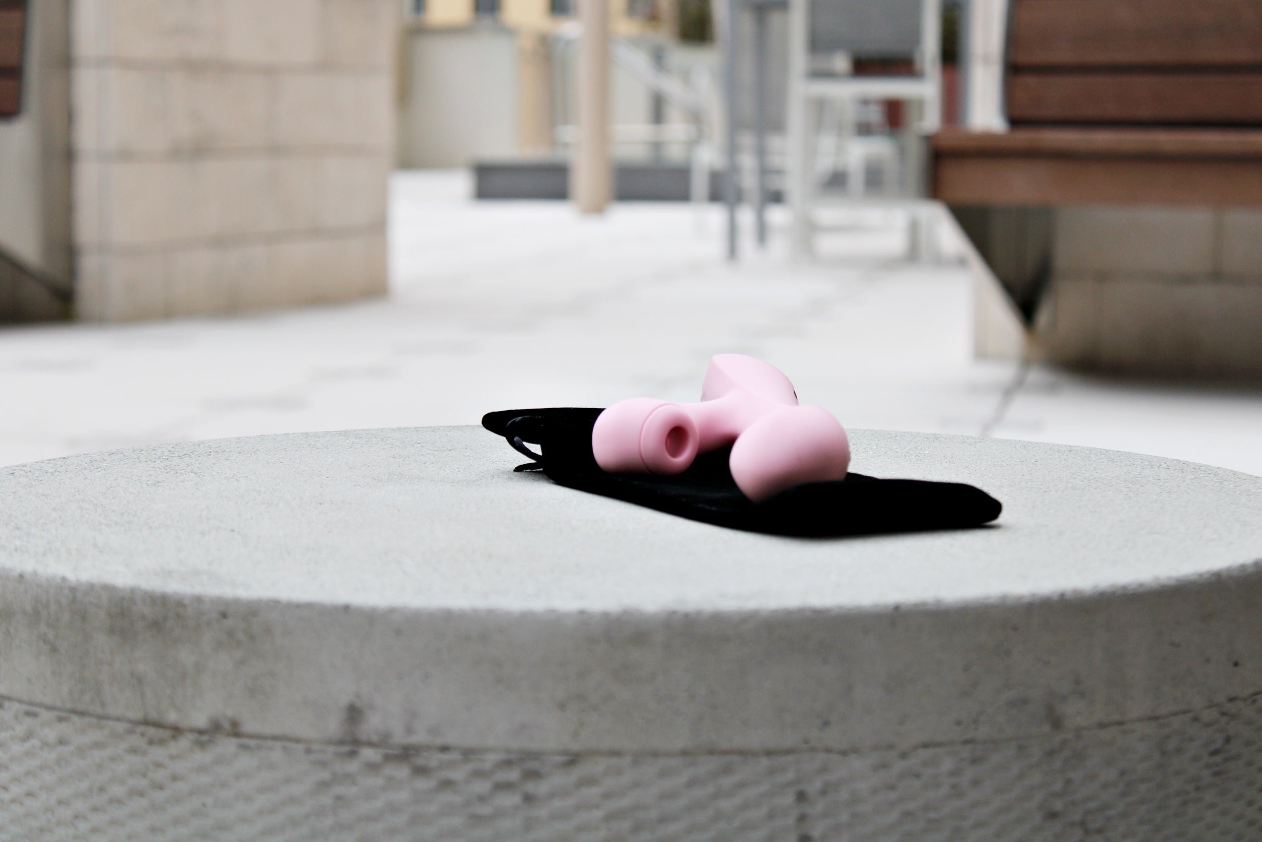 Sucking Vibrator - Rabbit Tapping G-spot Vibrator | V For Vibes