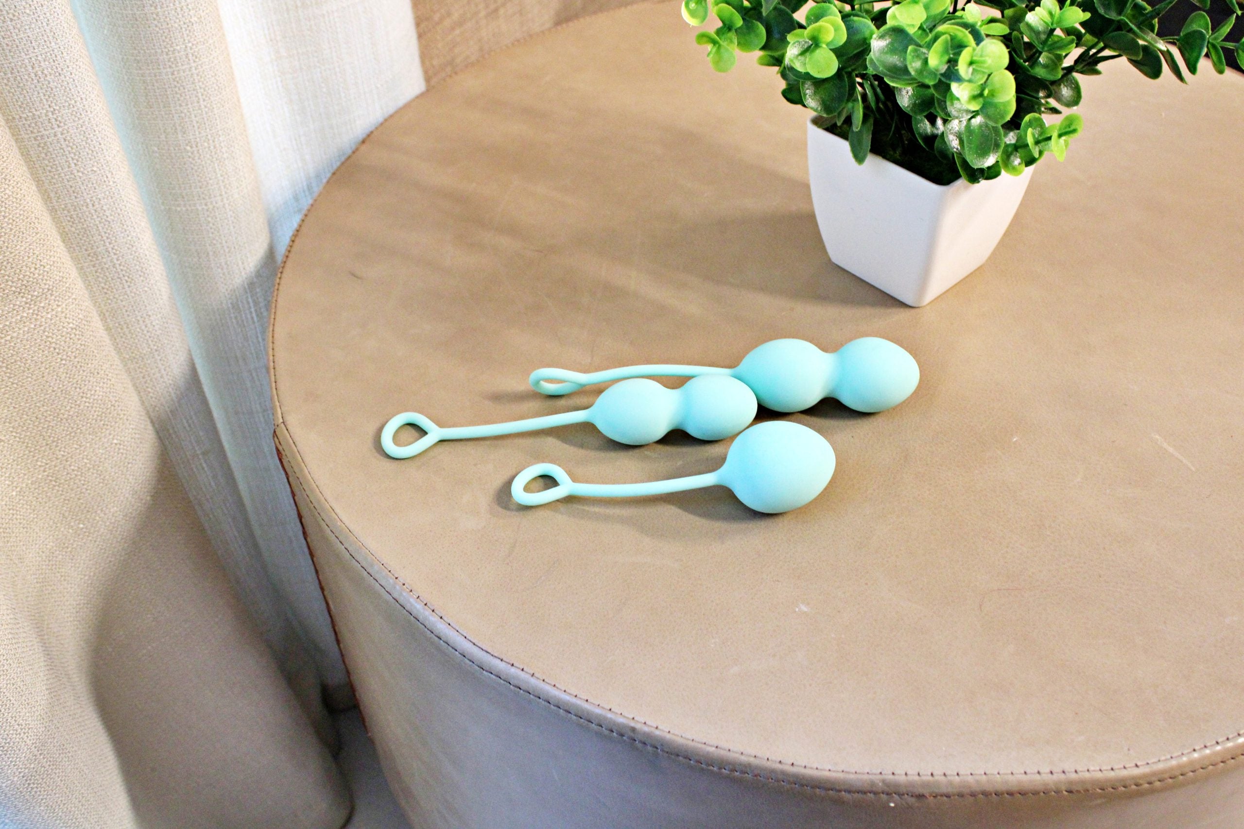 Kegel Balls & Ben Wa Balls | V FOR VIBES