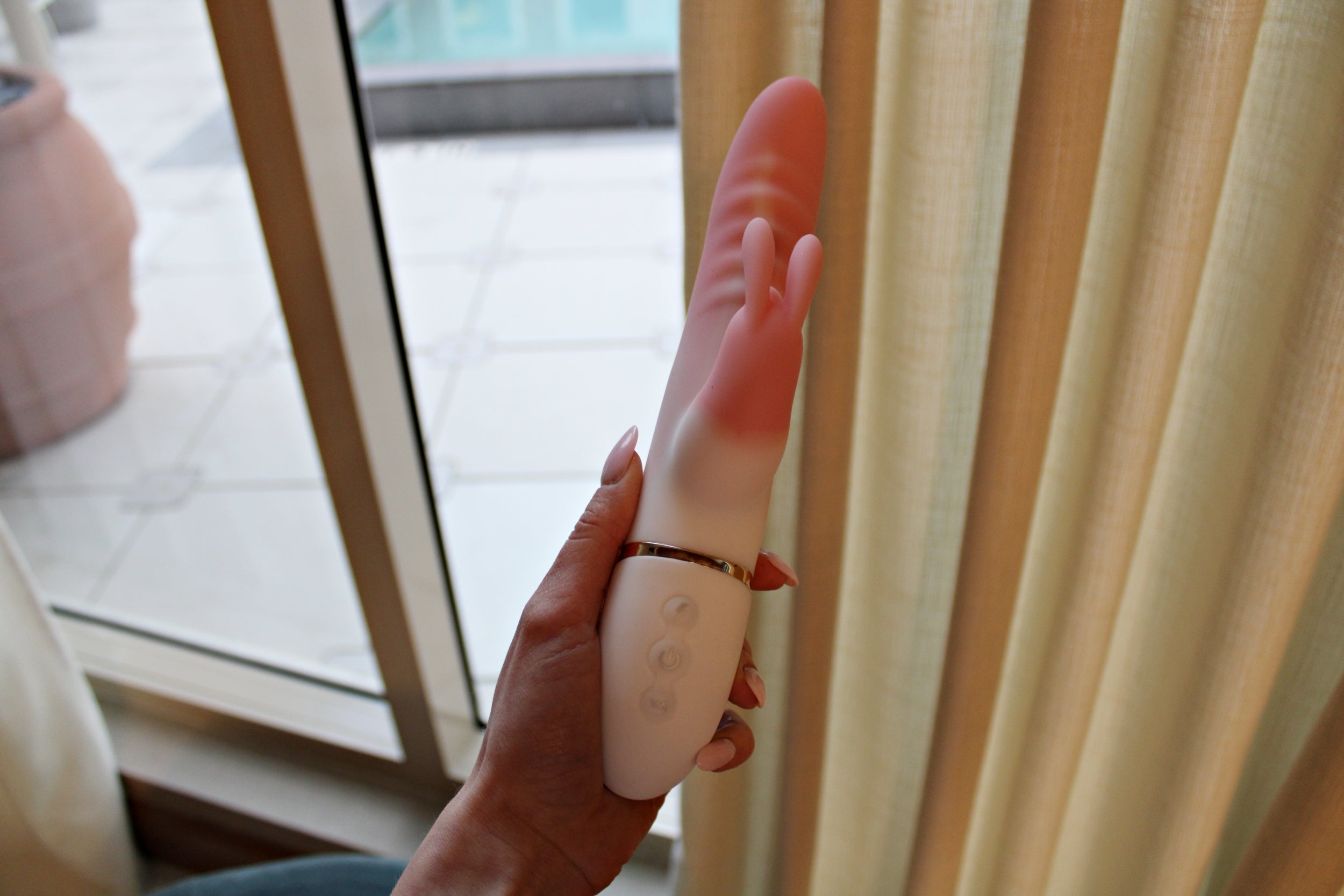 Thrusting Rabbit - Best Thrusting Rabbit Vibrator | V For Vibes